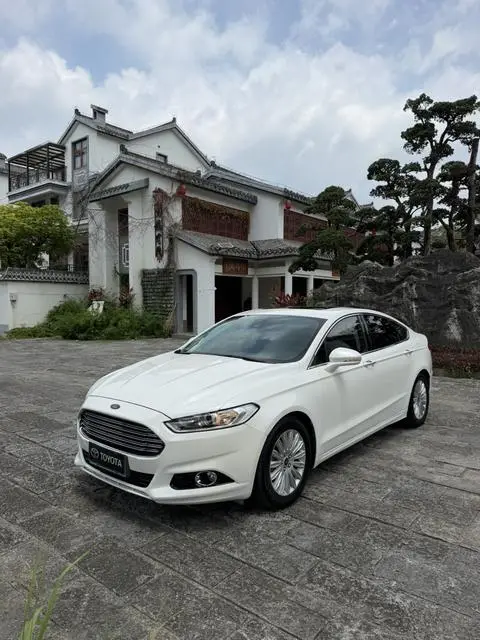 Ford 蒙迪欧 2013