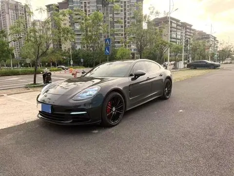 Porsche Panamera 2019