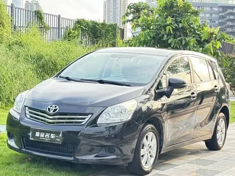 Toyota 逸致 2014