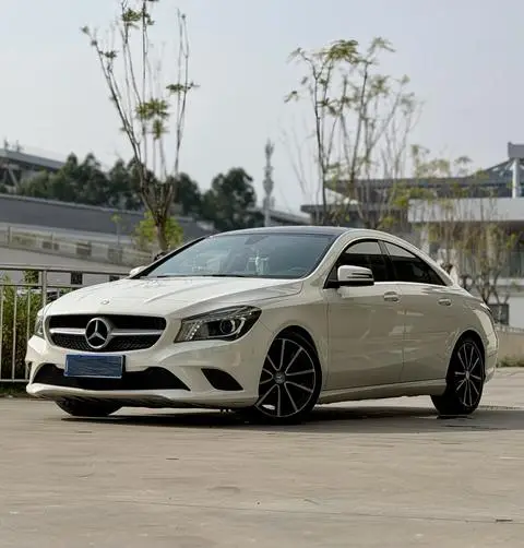 Mercedes-Benz CLA 2015