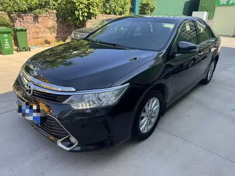 Toyota Camry 2016 — фото 1