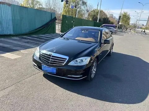 Mercedes-Benz S-Class 2010