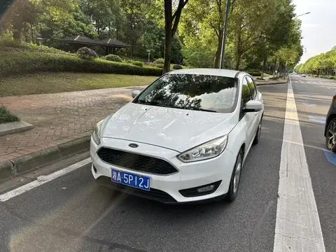 Ford Focus 2017 — фото 1