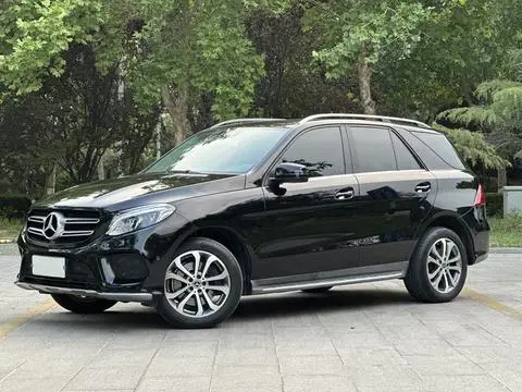 Mercedes-Benz GLE 2017 — фото 1