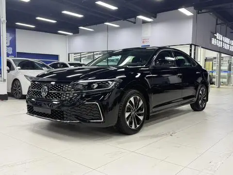 Volkswagen Passat 2023