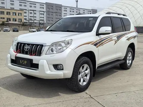 Toyota Prado 2013 — фото 1