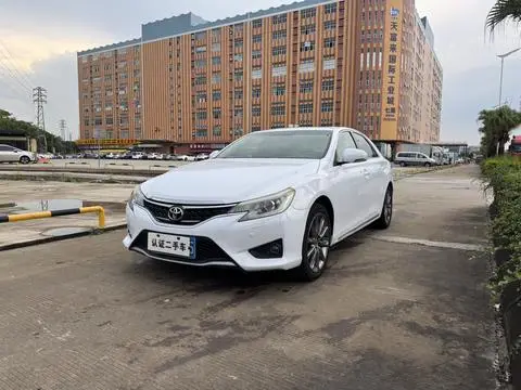 Toyota Reiz 2013