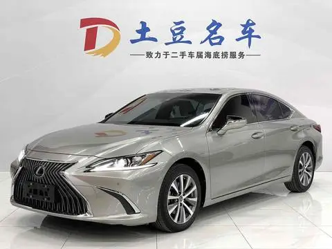 Lexus ES 2021