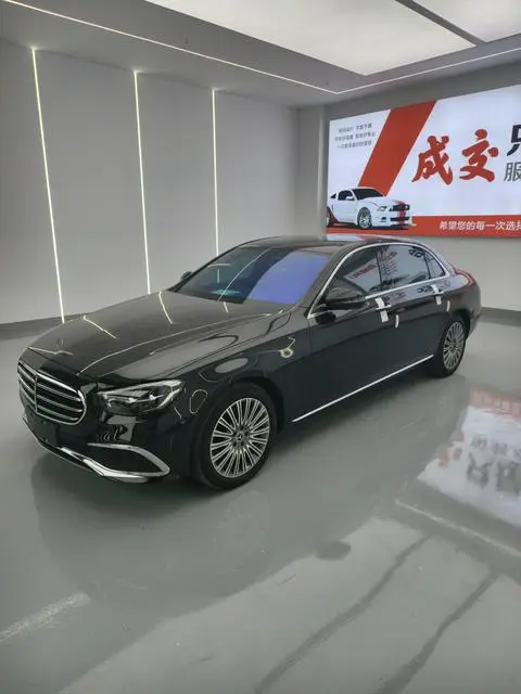 Mercedes-Benz E-Class 2022