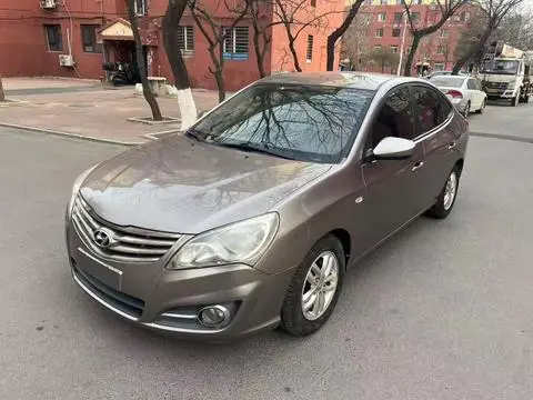 Hyundai 悦动 2015 — фото 1