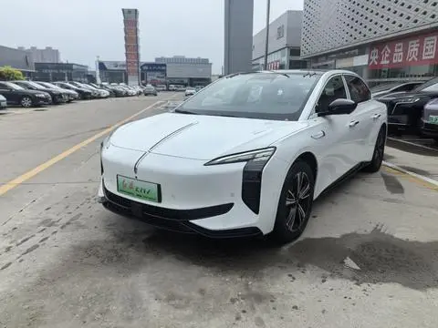Hongqi EH7 2025