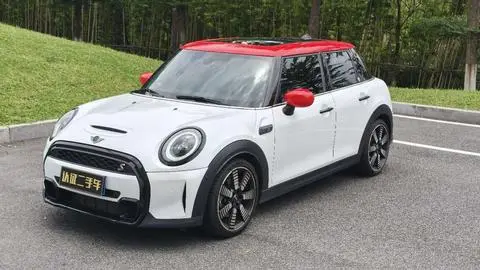 MINI MINI 2022
