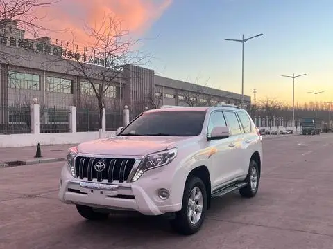 Toyota Prado 2014 — фото 1