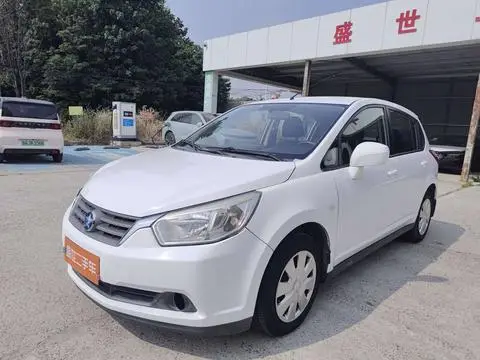 Venucia R50 2013