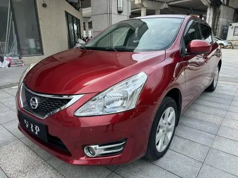 Nissan 骐达TIIDA 2011 — фото 1