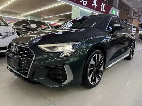 Audi A3 2023 — фото 1