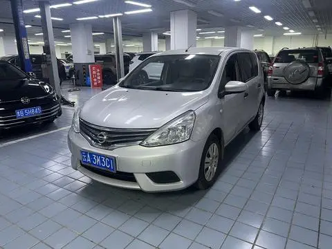 Nissan 骊威 2015