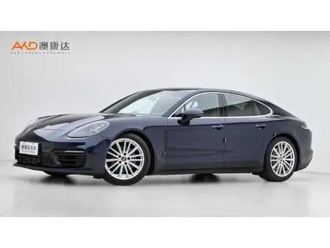 Porsche Panamera 2021