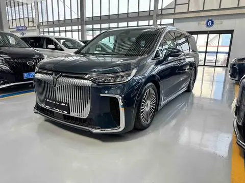 Voyah 梦想家 PHEV 2025