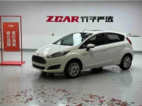 Ford 嘉年华 2013