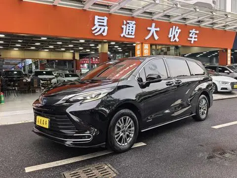 Toyota 赛那 2021