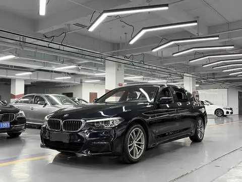 BMW 5 Series 2019 — фото 1