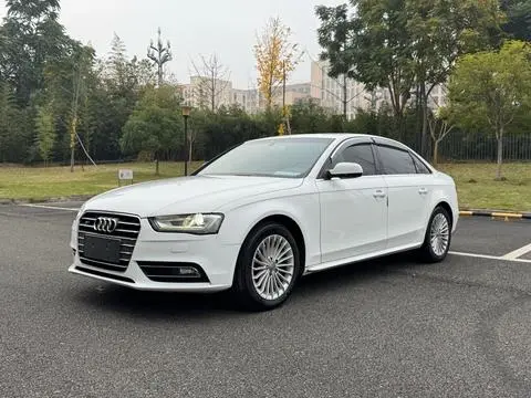 Audi A4L 2015 — фото 1