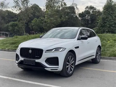 Jaguar F-PACE 2025 — фото 1
