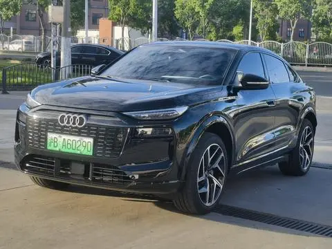 Audi Q6L Sportback e-tron 2026