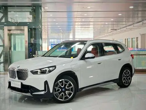 BMW iX1 2023