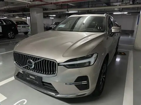 Volvo XC60 2025