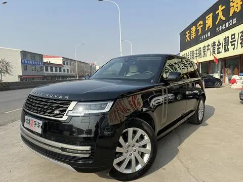 Land Rover 揽胜 2023 — фото 1