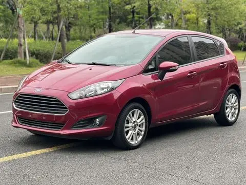 Ford 嘉年华 2013