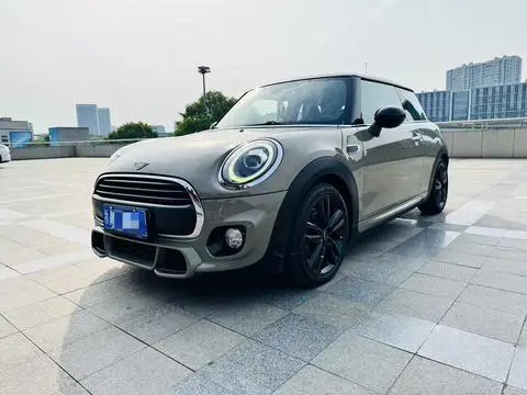 MINI MINI 2018 — фото 1