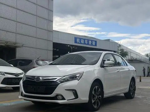 BYD 秦DM 2015