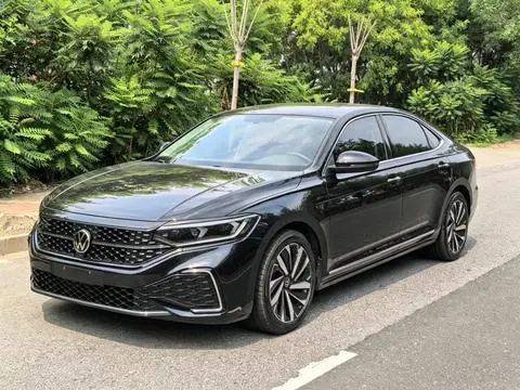Volkswagen Passat 2022