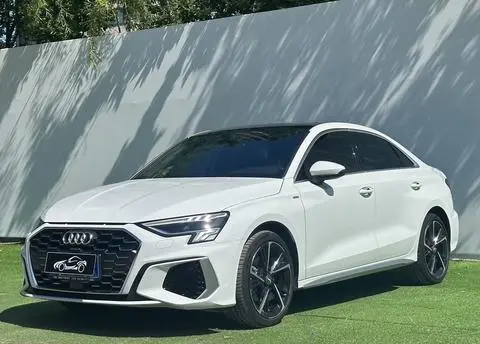 Audi A3 2022 — фото 1