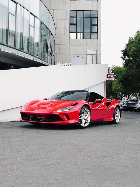 Ferrari F8 2020 — фото 1