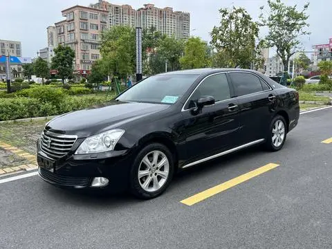 Toyota Crown 2010