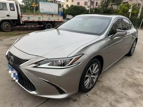 Lexus ES 2018