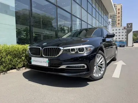 BMW 5 Series 2019 — фото 1