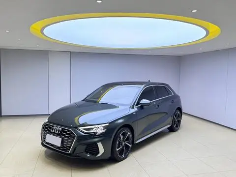 Audi A3 2021 — фото 1