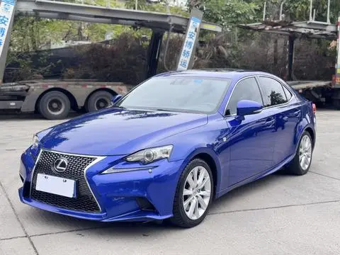 Lexus IS 2015