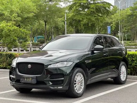 Jaguar F-PACE 2016