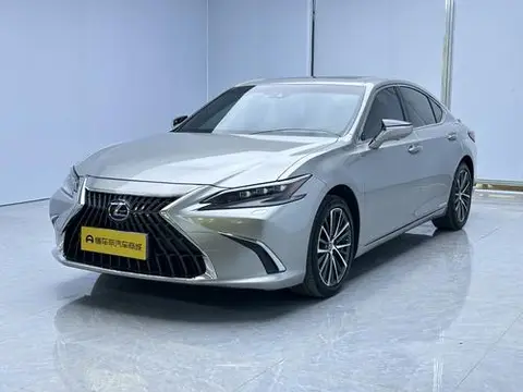 Lexus ES 2021
