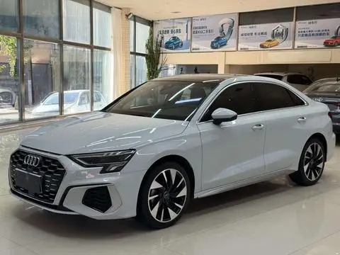 Audi A3 2023 — фото 1