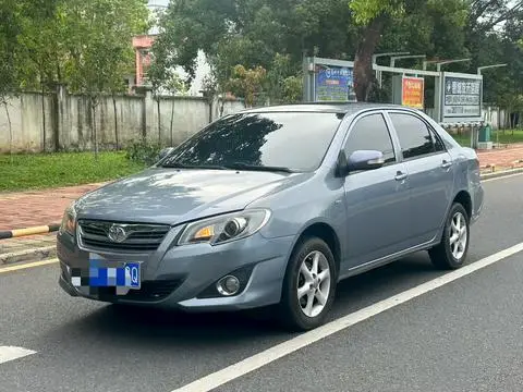 Toyota Corolla Altis 2013 — фото 1