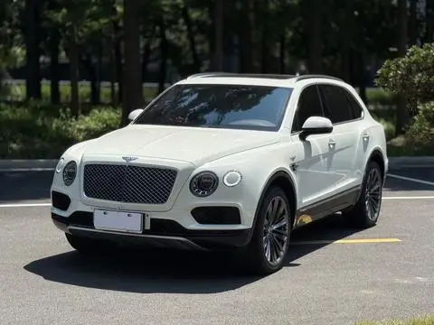 Bentley 添越 2020 — фото 1