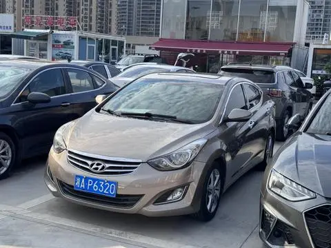 Hyundai Elantra Langdong 2012