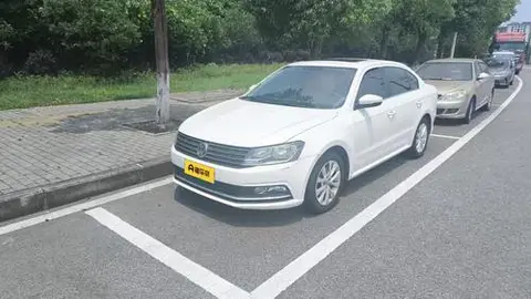 Volkswagen Lavida 2015